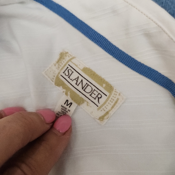 Women's Islander White Button Up Roll Up Long Sleeve Shirt  Size Medium - Picture 2 of 5